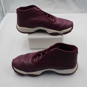 Nike Air Jordan Future Bordeaux Women's Size 8 Purple Leather Sneakers AR0726-60